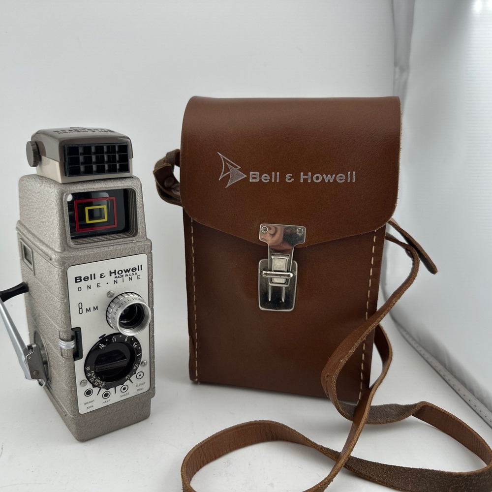 Bell and Howell One-Nine 8mm Film Camera with Brown Case Untested Looks Good